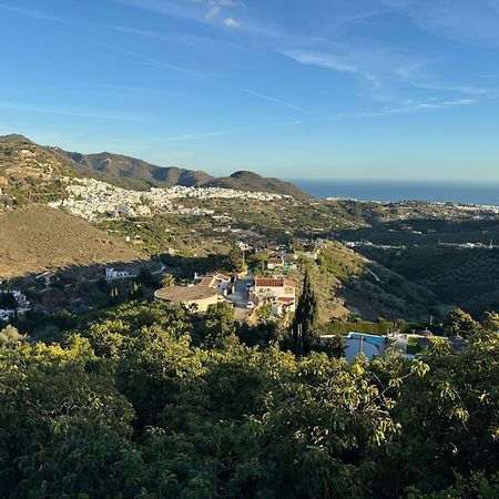 Villa En Frigiliana Con Piscina, Jacuzzi Y Espectaculares Vistas Luaran gambar
