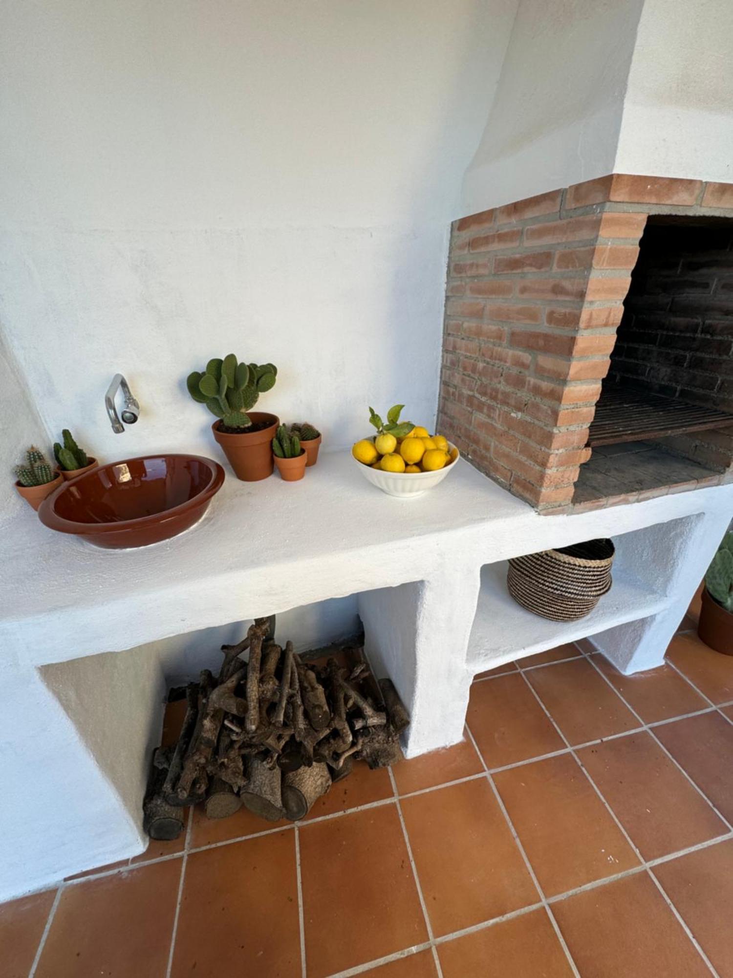 Villa En Frigiliana Con Piscina, Jacuzzi Y Espectaculares Vistas Luaran gambar