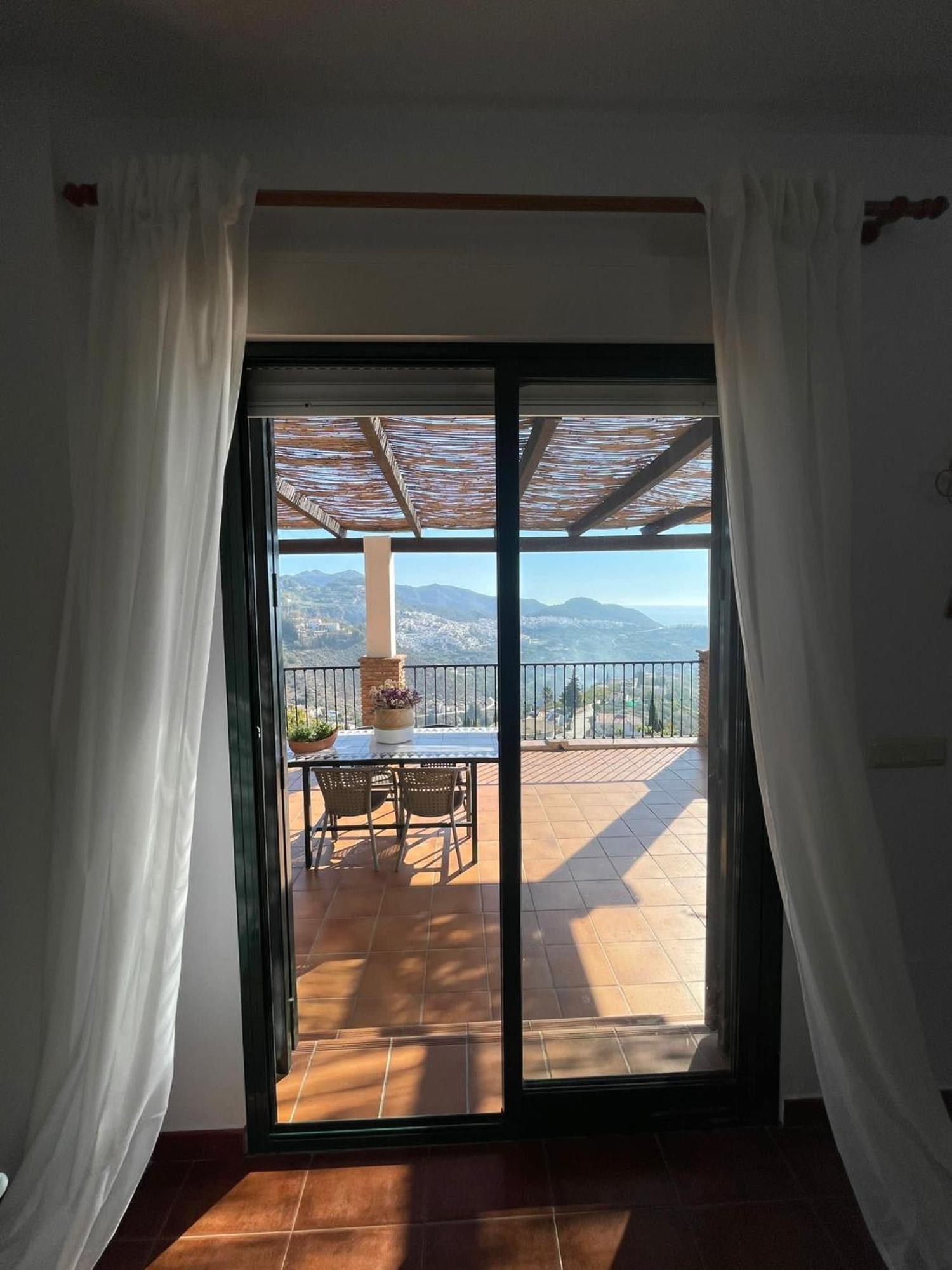 Villa En Frigiliana Con Piscina, Jacuzzi Y Espectaculares Vistas Luaran gambar
